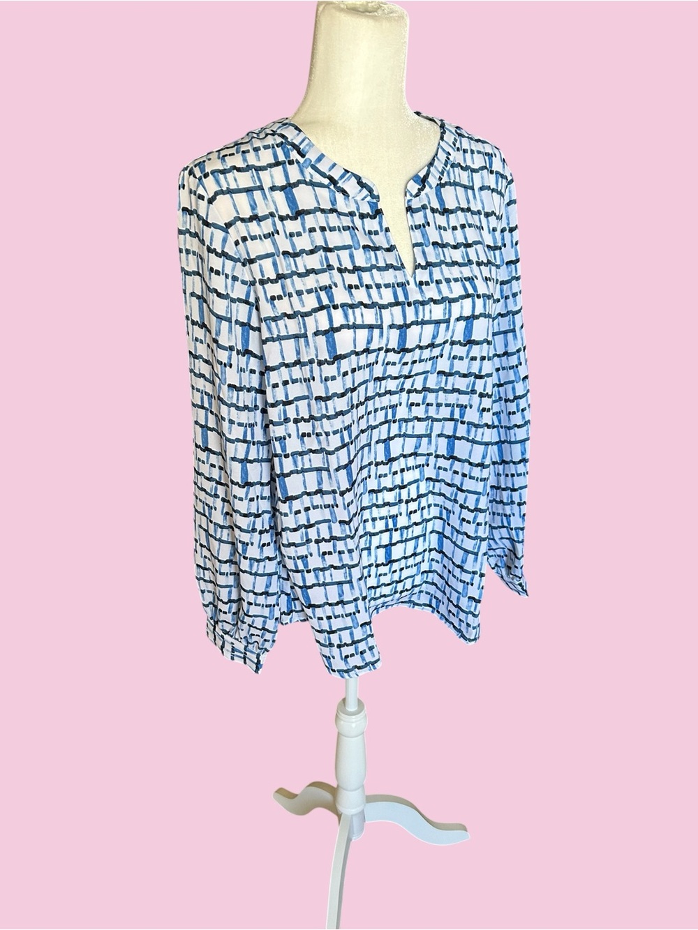 LANDS’ END Long Sleeve, Hi-Lo 100% Polyester Crepe Top. NWT. Size: 14. $25. - Picture 4 of 5